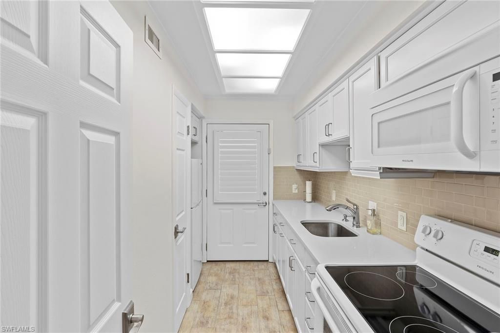 72 7th St S, Unit 208, Naples, FL 34102 Photo