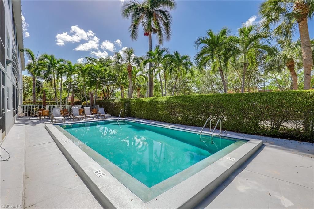 72 7th St S, Unit 208, Naples, FL 34102 Photo