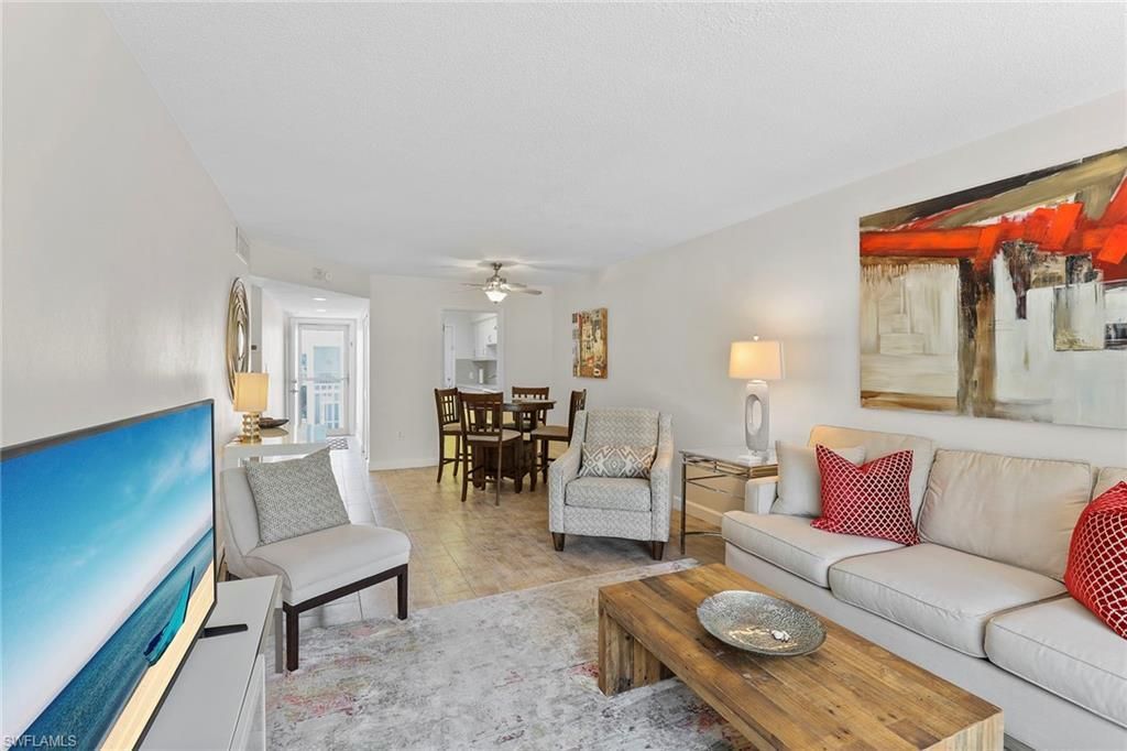 72 7th St S, Unit 208, Naples, FL 34102 Photo