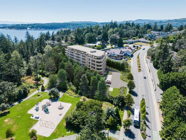 167 Island Hwy, Unit 203, View Royal, BC V9B 1G1