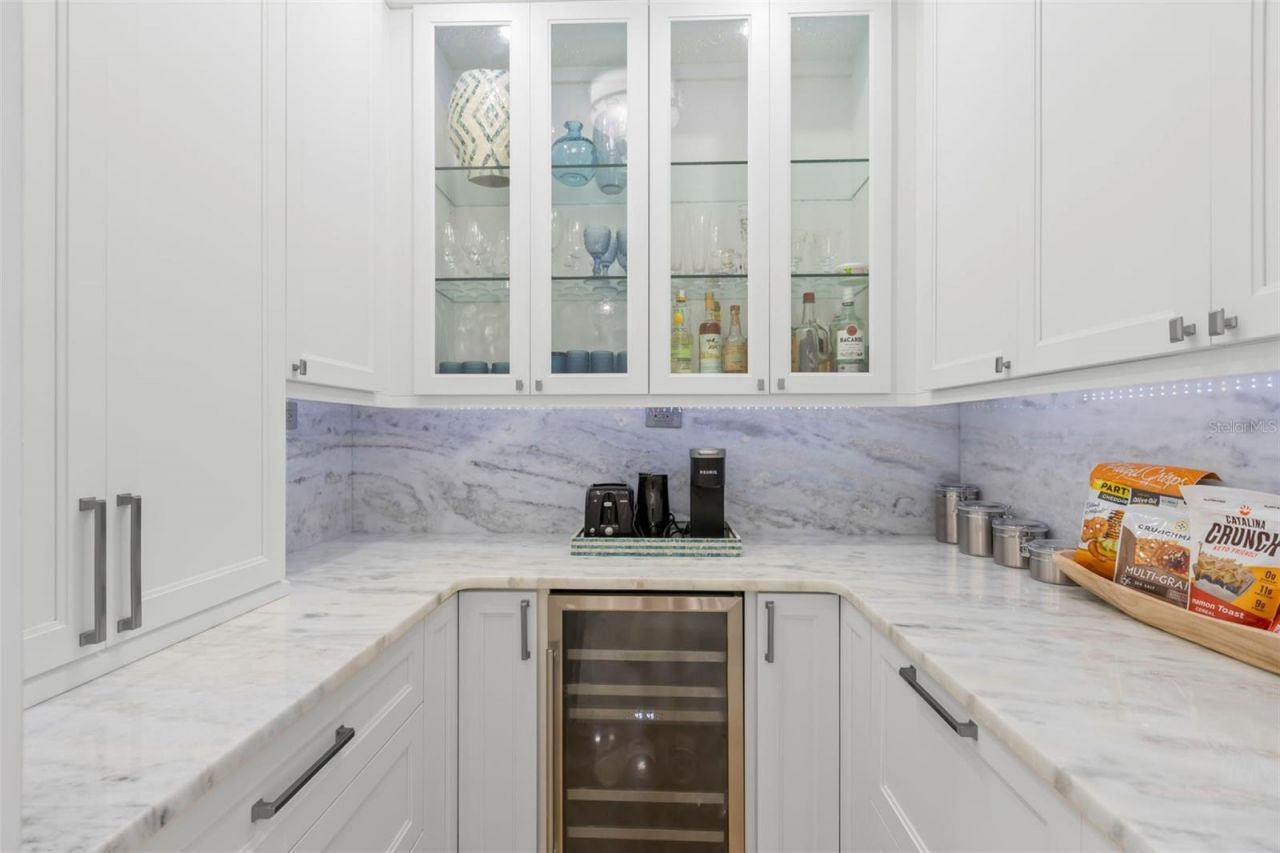 611 1st Avenue S, Tierra Verde, FL 33715 Photo