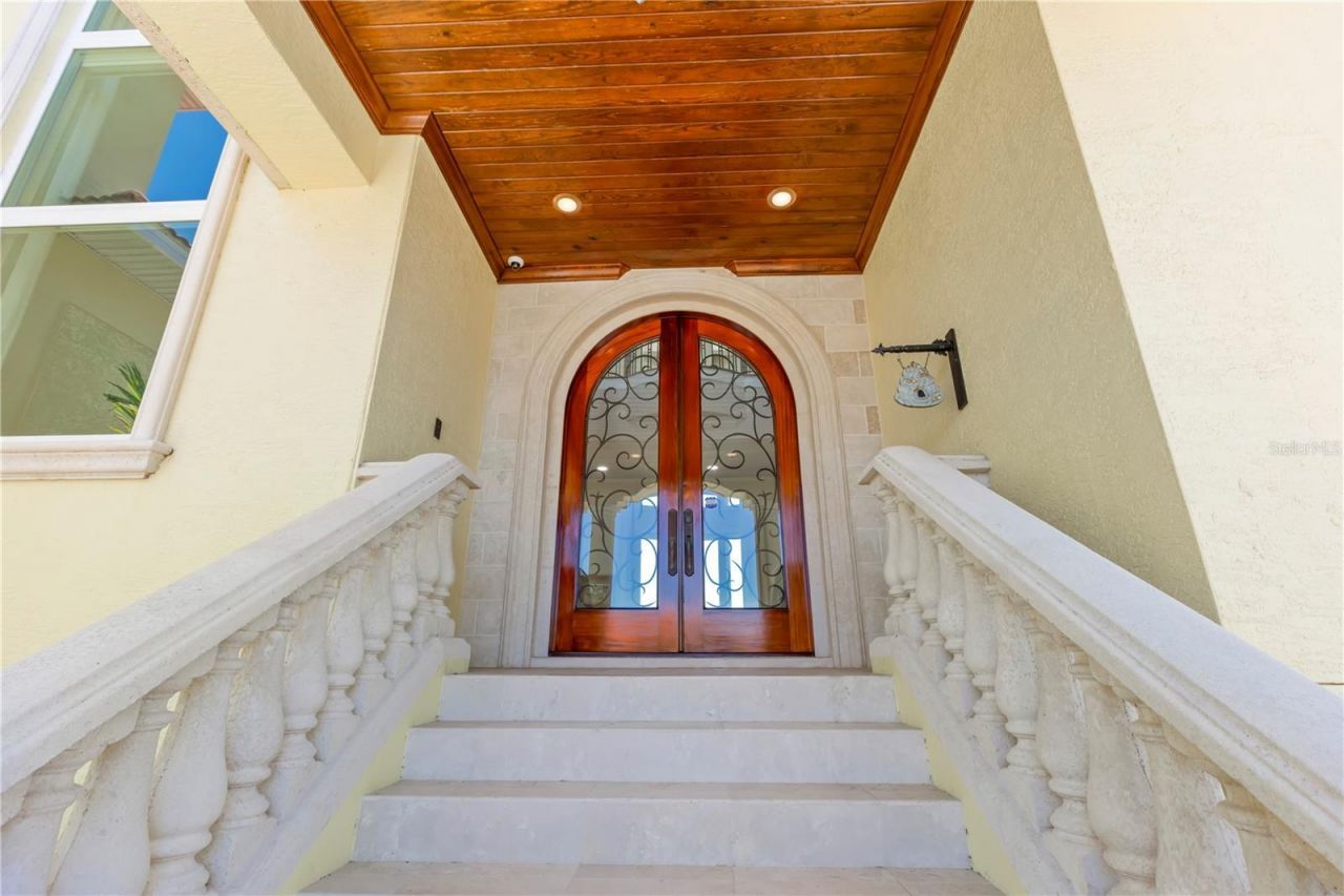 611 1st Avenue S, Tierra Verde, FL 33715 Photo