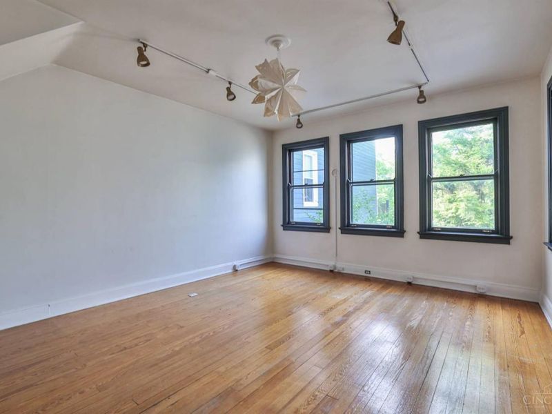 1985 Madison Road, Cincinnati, OH 45208 Photo 17