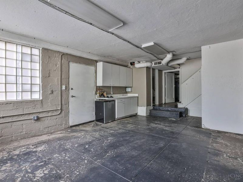 1985 Madison Road, Cincinnati, OH 45208 Photo 5