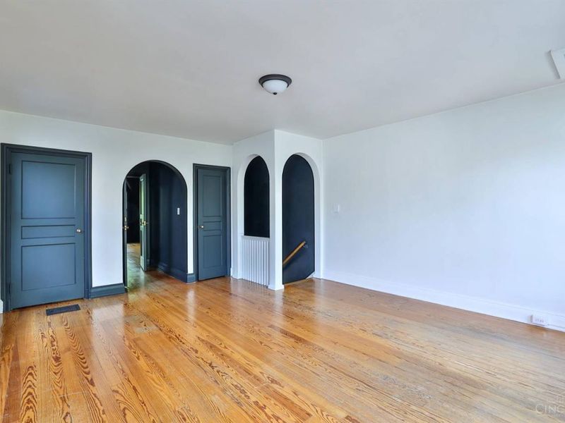 1985 Madison Road, Cincinnati, OH 45208 Photo 8