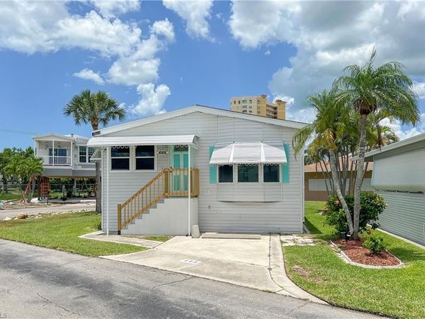 19681 Summerlin RD, Unit 444, FORT MYERS, FL 33908