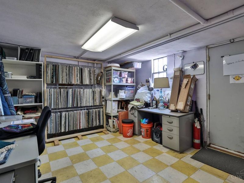 2003 Madison Road, Cincinnati, OH 45208 Photo 4