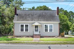 205 W Elm Street photo 4