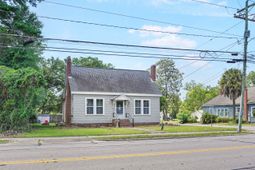 205 W Elm Street photo 4