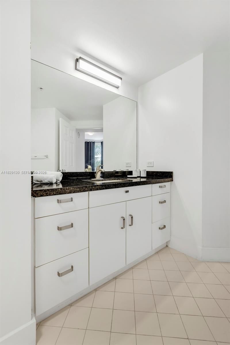 17100 N Bay Rd, Unit 1610, Sunny Isles Beach, FL 33160 Photo