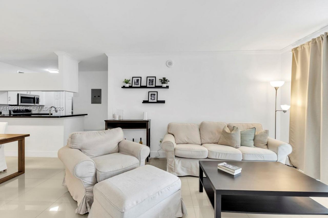 17100 N Bay Rd, Unit 1610, Sunny Isles Beach, FL 33160 Photo