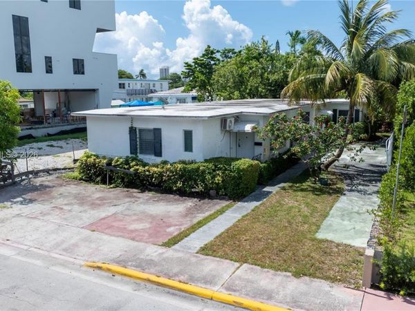 808 84th St, Miami Beach, FL 33141