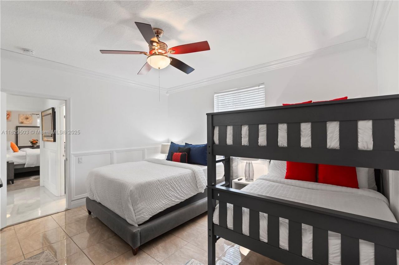 16601 SW 87th Ct, Unit 16601, Palmetto Bay, FL 33157 Photo