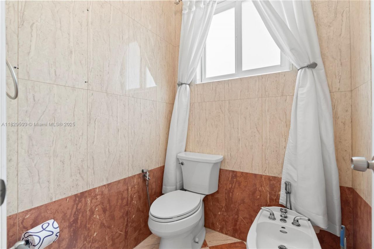 16601 SW 87th Ct, Unit 16601, Palmetto Bay, FL 33157 Photo