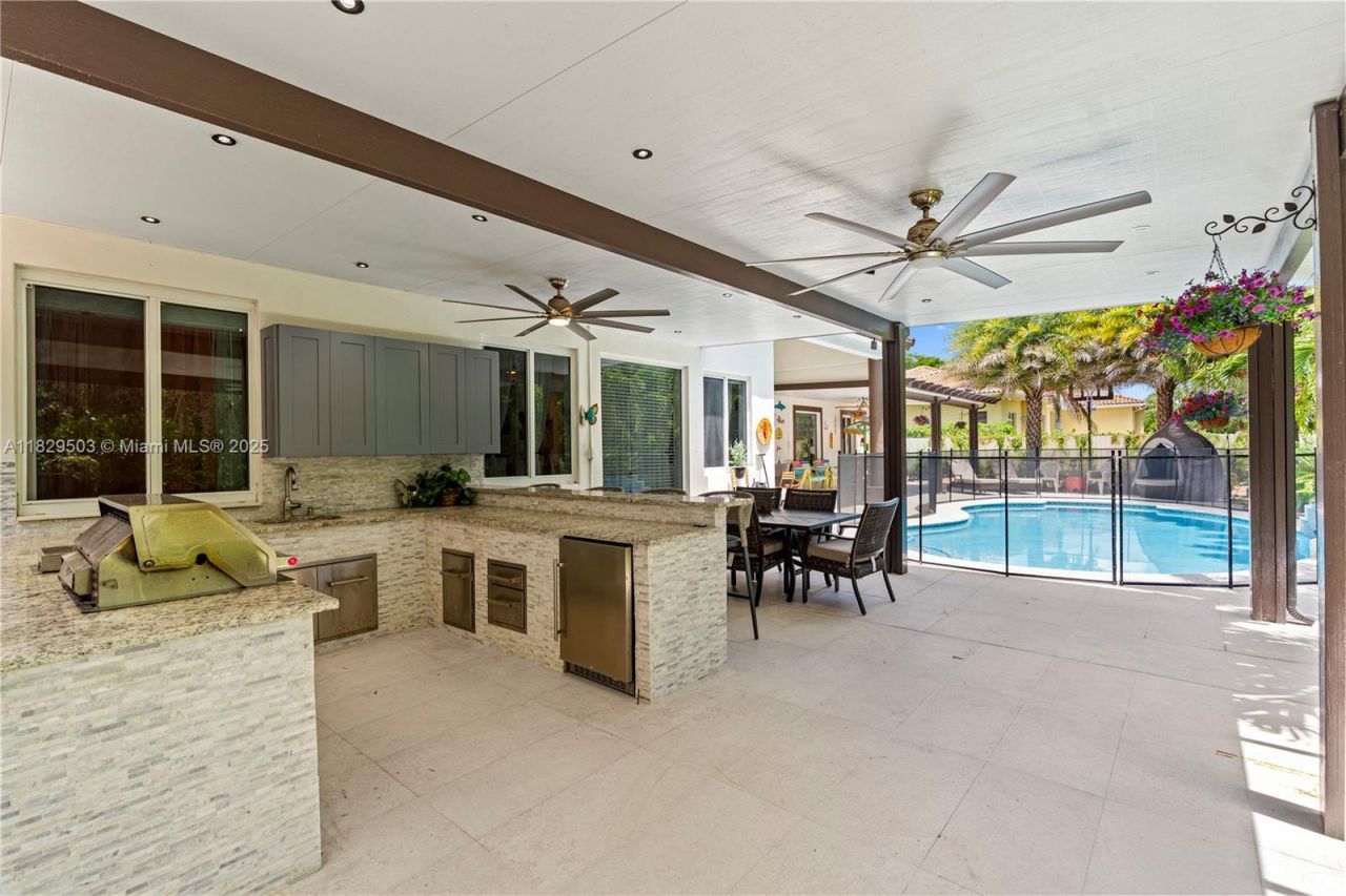 16601 SW 87th Ct, Unit 16601, Palmetto Bay, FL 33157 Photo