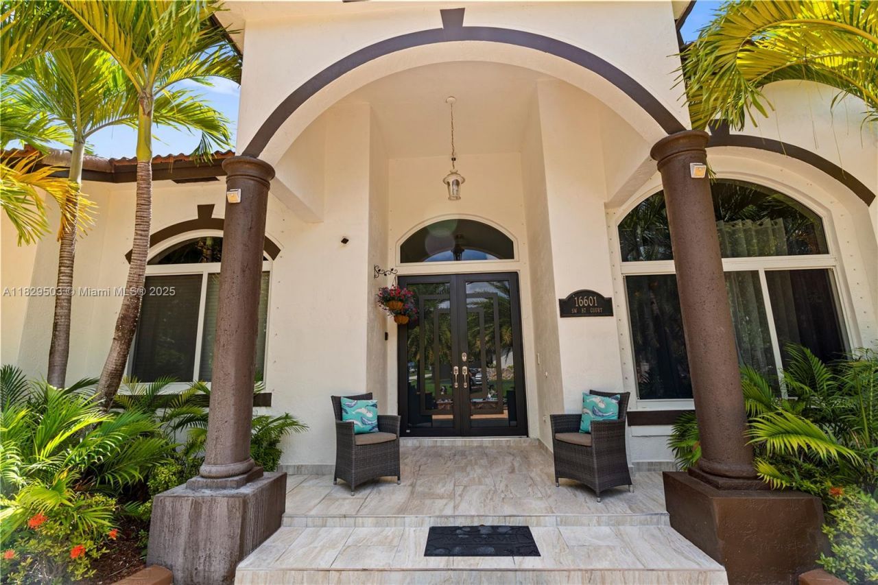 16601 SW 87th Ct, Unit 16601, Palmetto Bay, FL 33157 Photo