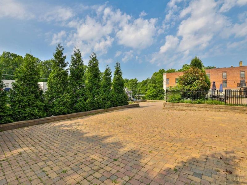 2007 Madison Road, Cincinnati, OH 45208 Photo 10