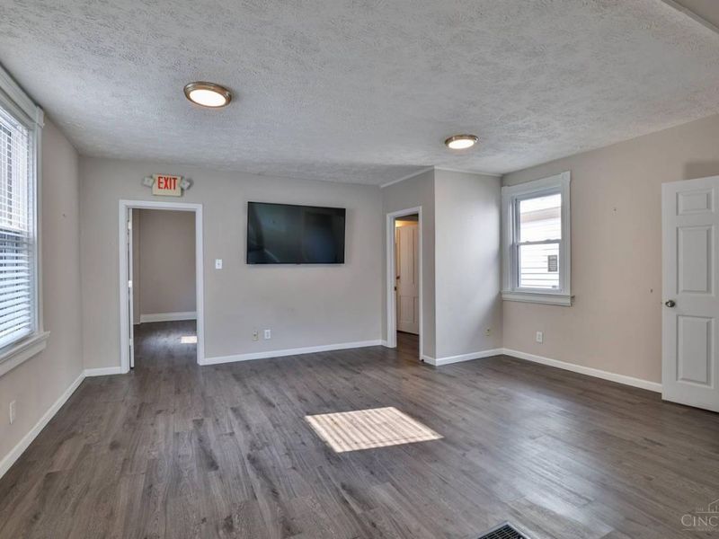 2007 Madison Road, Cincinnati, OH 45208 Photo 14