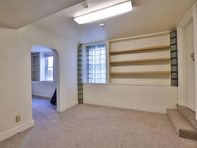 2009 Madison Road, Cincinnati, OH 45208 Photo 15