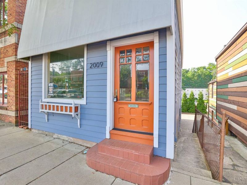 2009 Madison Road, Cincinnati, OH 45208 Photo 3