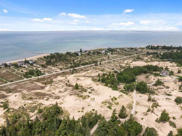 3645 Sturgeon Bay Shore Trail, Harbor Springs, MI 49740