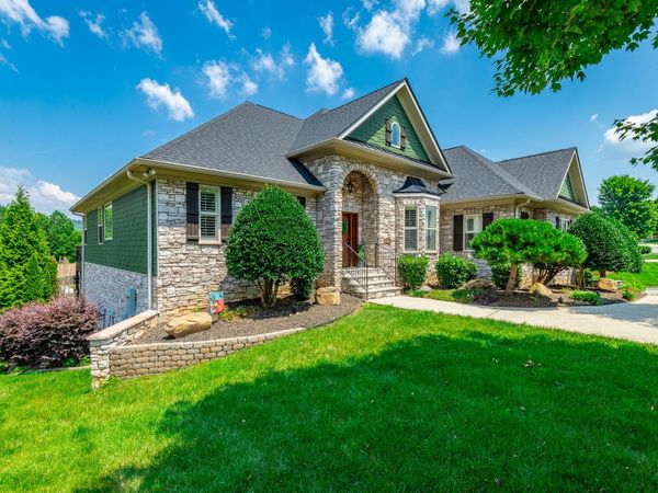 3106 Reflection Lane, Ooltewah, TN 37363