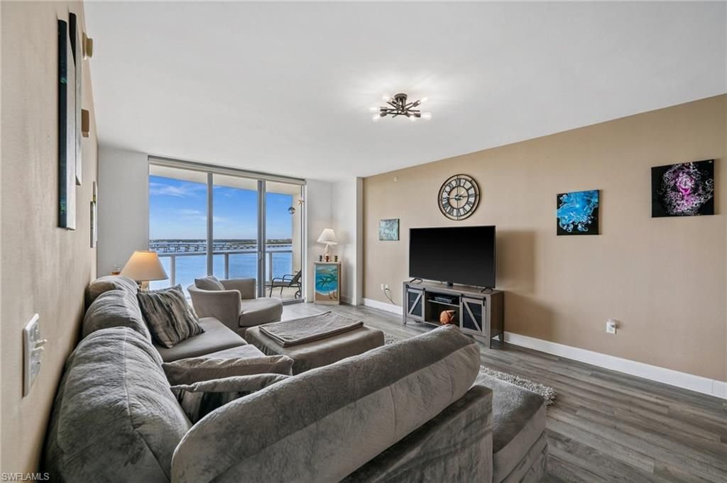 3000 Oasis Grand Blvd, Unit 1702, Fort Myers, FL 33916 Photo