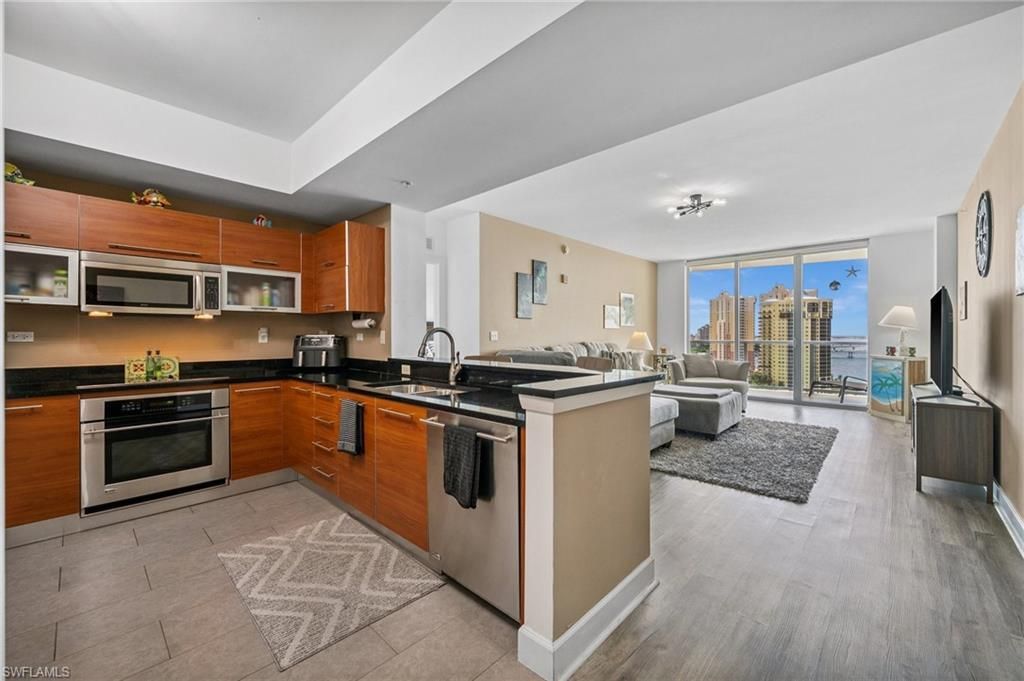 3000 Oasis Grand Blvd, Unit 1702, Fort Myers, FL 33916 Photo