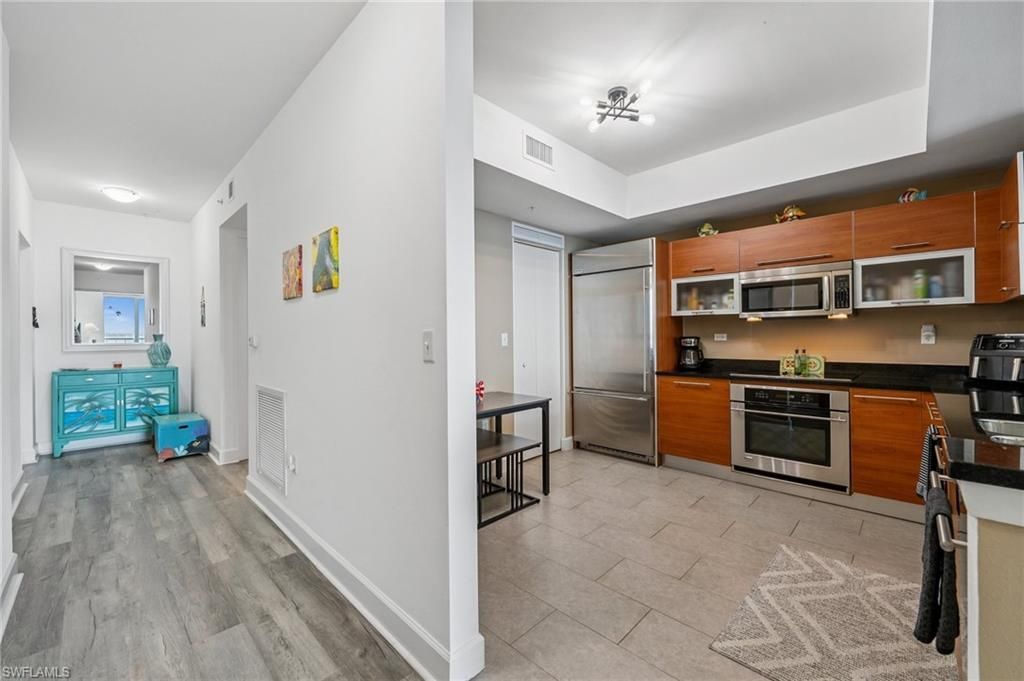 3000 Oasis Grand Blvd, Unit 1702, Fort Myers, FL 33916 Photo