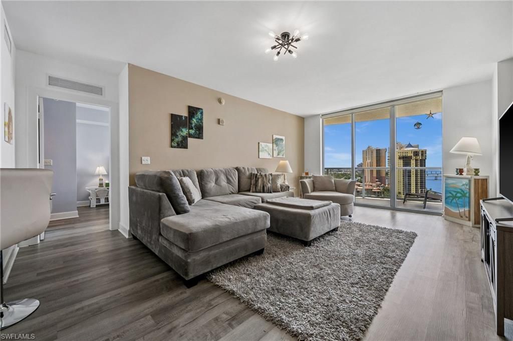 3000 Oasis Grand Blvd, Unit 1702, Fort Myers, FL 33916 Photo