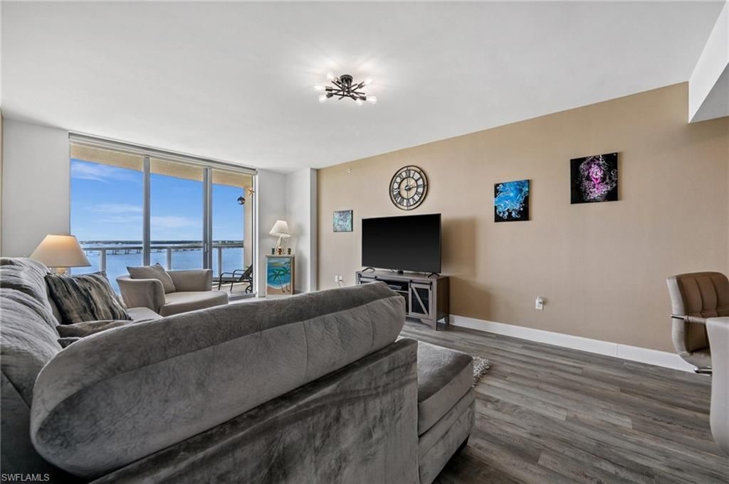 3000 Oasis Grand Blvd, Unit 1702, Fort Myers, FL 33916 Photo