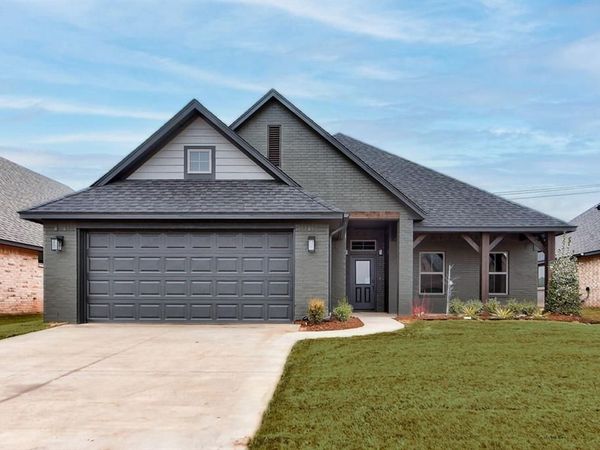 3325 Slate River Drive, Yukon, OK 73099