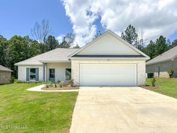 960 Riverside Lane, Pearl, MS 39208
