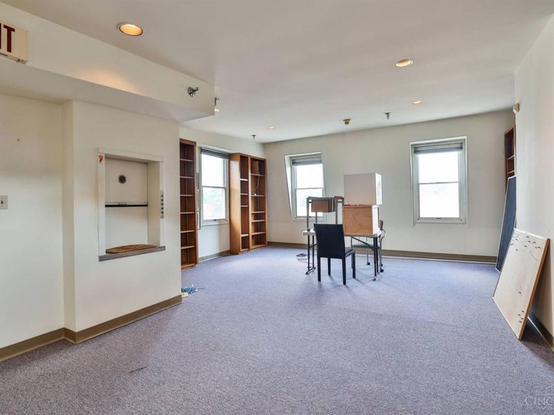 L Madison Road, Cincinnati, OH 45208 Photo 7