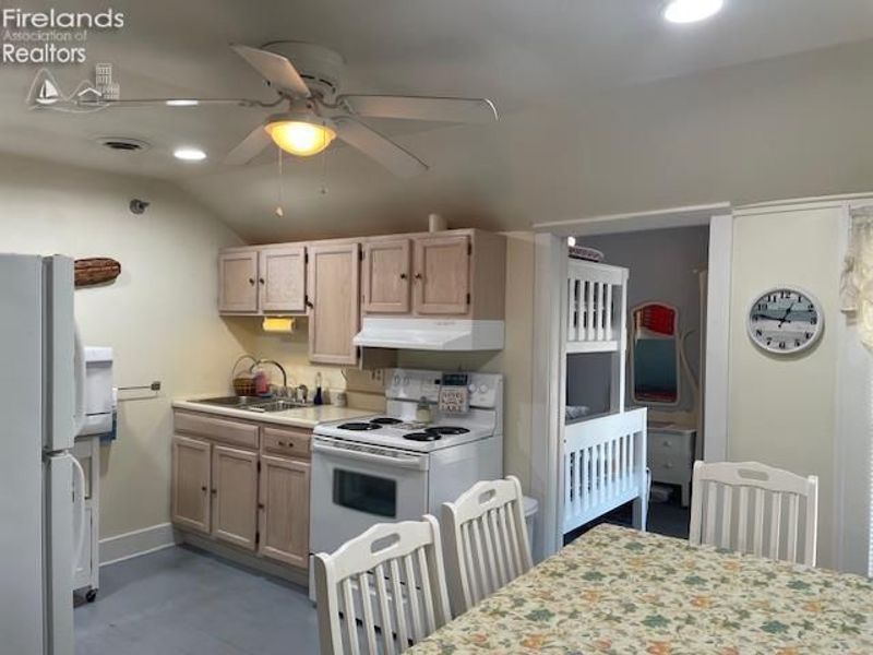 317 Maple, Unit 17, Lakeside, OH 43440 Photo 17