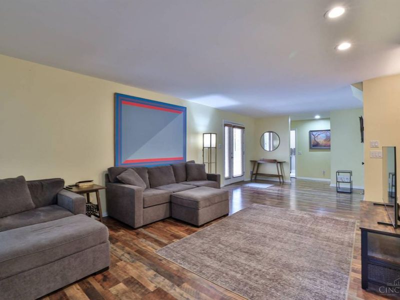 2039 Madison Road, Cincinnati, OH 45208 Photo 6