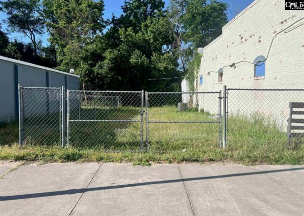 280-295 W Third Street Photo 2