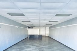 280-295 W Third Street photo 4