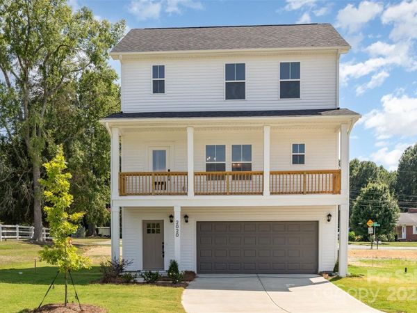 2063 Sadler Woods Lane, Charlotte, NC 28214