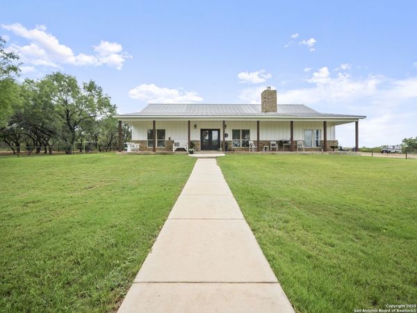 590 County Road 431, Pleasanton, TX 78064
