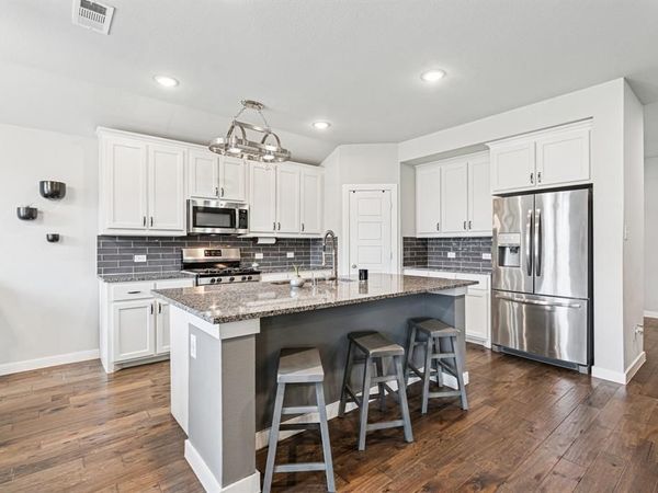 1813 Drover Creek Road, Aubrey, TX 76227