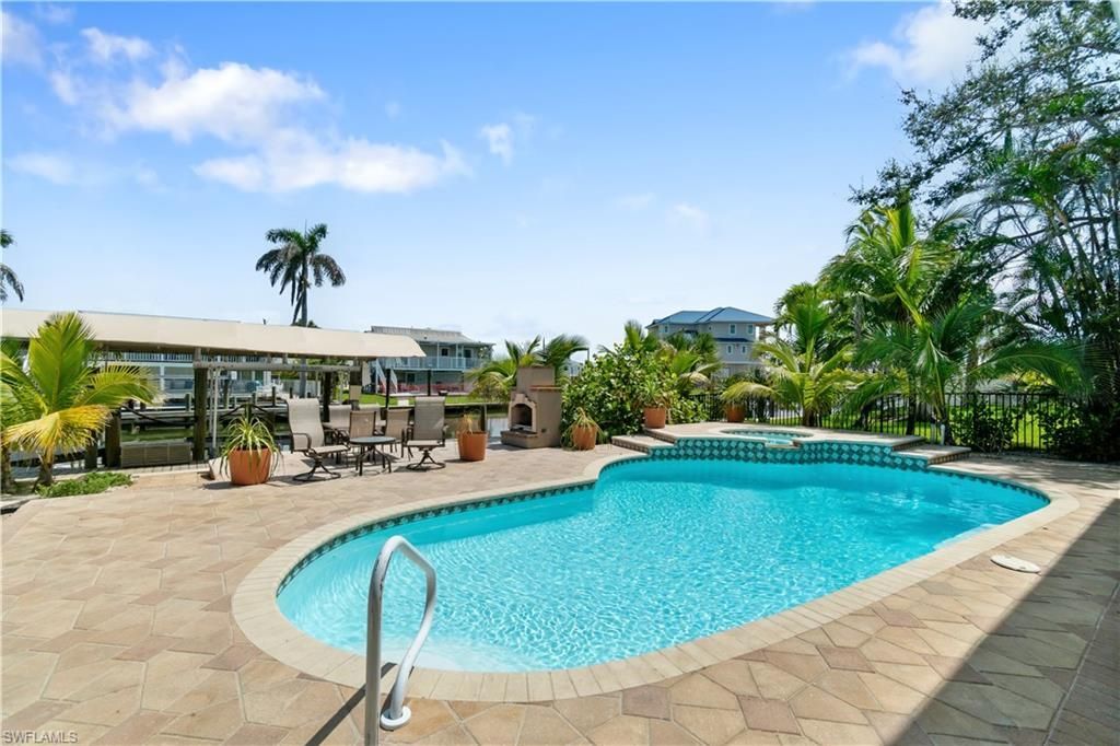 211 Sterling Ave, Fort Myers Beach, FL 33931 Photo