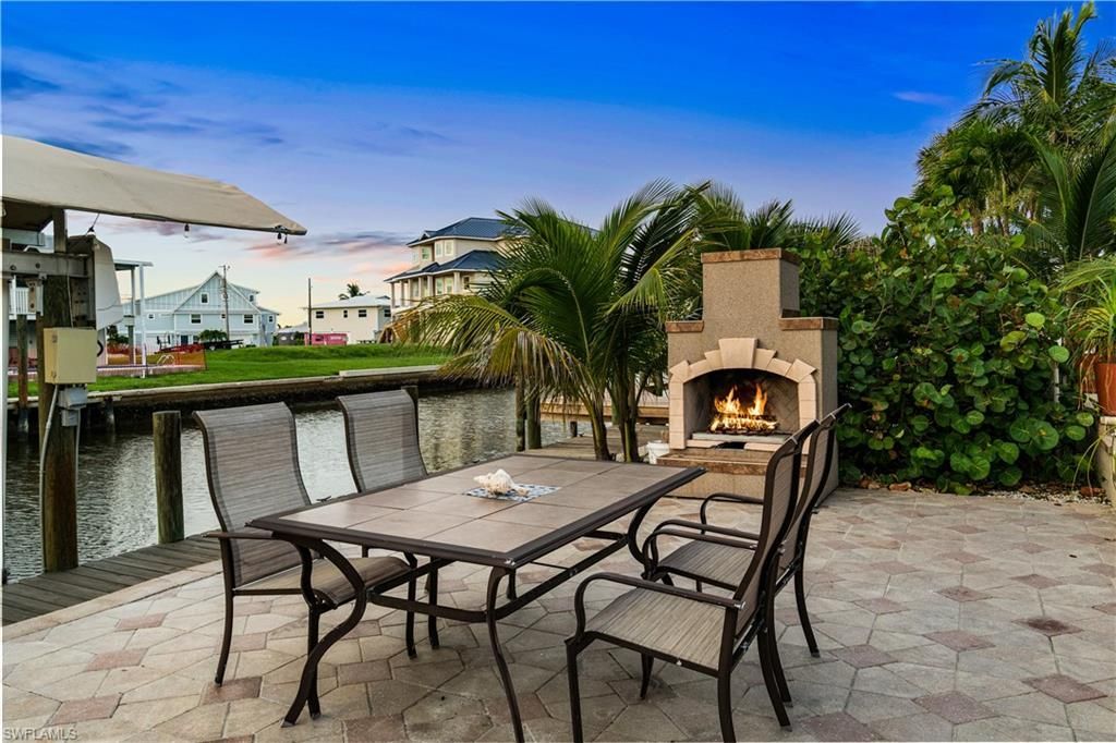 211 Sterling Ave, Fort Myers Beach, FL 33931 Photo