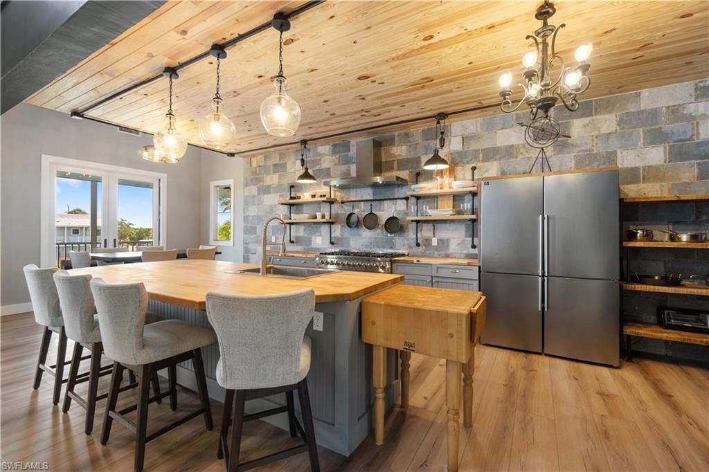 211 Sterling Ave, Fort Myers Beach, FL 33931 Photo