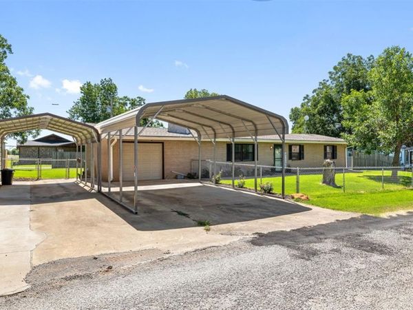 213 Meadowlark Lane, Fort Cobb, OK 73038