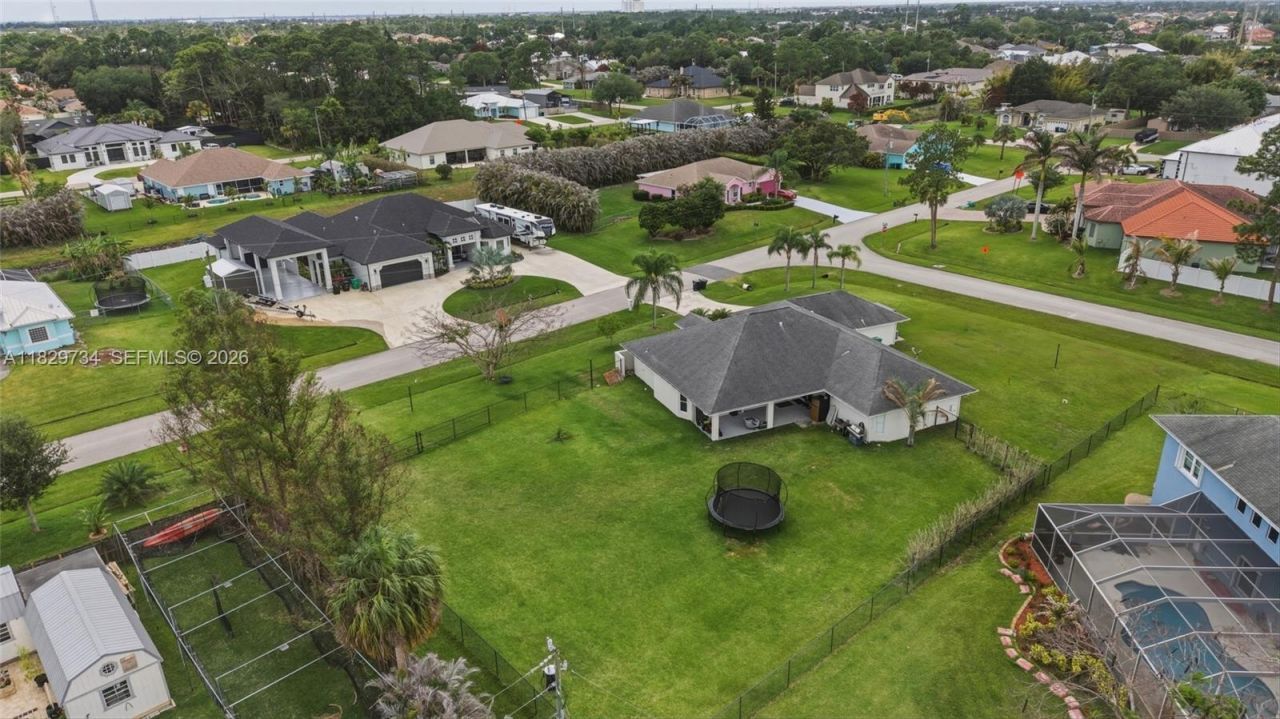 2055 SW Aaron Ln, Port Saint Lucie, FL 34953 Photo