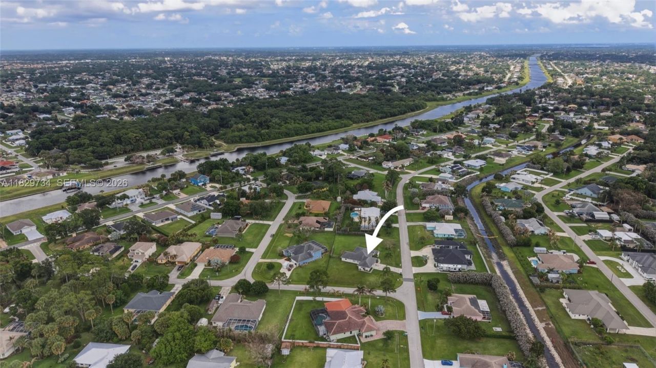 2055 SW Aaron Ln, Port Saint Lucie, FL 34953 Photo