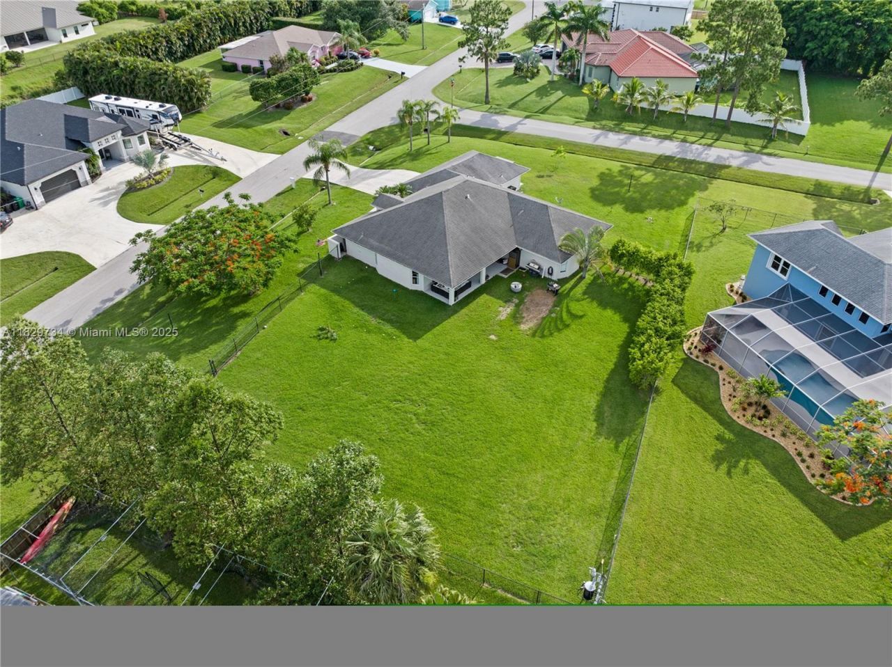 2055 SW Aaron Ln, Port Saint Lucie, FL 34953 Photo