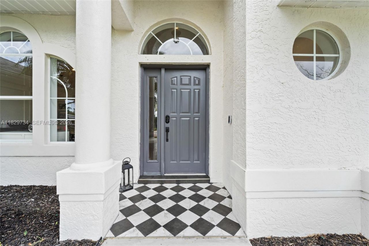 2055 SW Aaron Ln, Port Saint Lucie, FL 34953 Photo