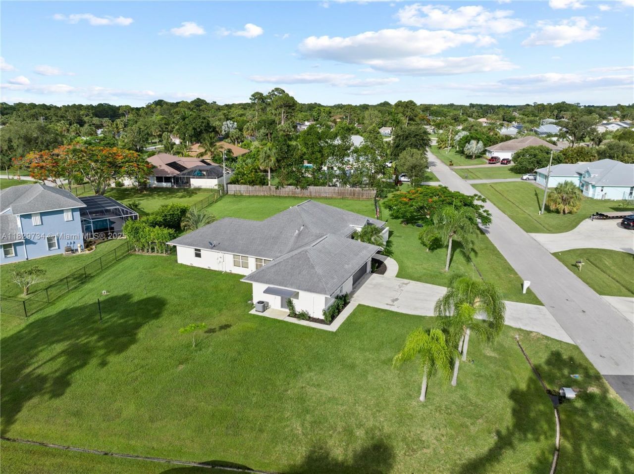 2055 SW Aaron Ln, Port Saint Lucie, FL 34953 Photo
